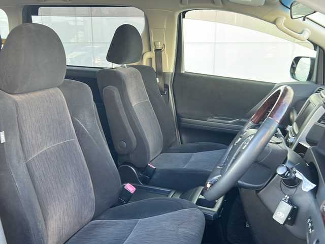 トヨタ ヴェルファイア 2．4Z 埼玉県 2012(平24)年 10.1万km ボルドーマイカメタリック (株)IDOMが運営する【じしゃロン熊谷店】の自社ローン専用車両になりますこちらは現金またはオートローンご利用時の価格です。自社ローンご希望の方は別途その旨お申付け下さい/HDDナビ/（フルセグTV/CD/Bluetooth/AM/FM）/両側パワースライドドア/ETC/バックカメラ/全周囲カメラ/オートHIDヘッドライト/ステアリングスイッチ/オットマン/ドアバイザー/ウィンカーミラー/電動格納ミラー/純正１８インチAW