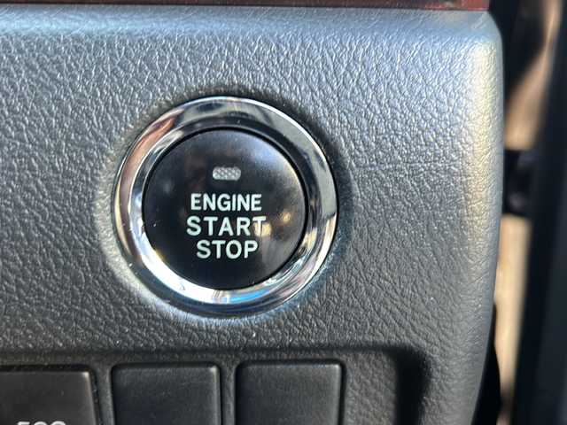 トヨタ ヴェルファイア 2．4Z 埼玉県 2012(平24)年 10.1万km ボルドーマイカメタリック (株)IDOMが運営する【じしゃロン熊谷店】の自社ローン専用車両になりますこちらは現金またはオートローンご利用時の価格です。自社ローンご希望の方は別途その旨お申付け下さい/HDDナビ/（フルセグTV/CD/Bluetooth/AM/FM）/両側パワースライドドア/ETC/バックカメラ/全周囲カメラ/オートHIDヘッドライト/ステアリングスイッチ/オットマン/ドアバイザー/ウィンカーミラー/電動格納ミラー/純正１８インチAW