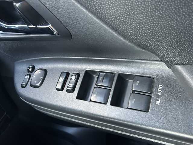 トヨタ ヴェルファイア 2．4Z 埼玉県 2012(平24)年 10.1万km ボルドーマイカメタリック (株)IDOMが運営する【じしゃロン熊谷店】の自社ローン専用車両になりますこちらは現金またはオートローンご利用時の価格です。自社ローンご希望の方は別途その旨お申付け下さい/HDDナビ/（フルセグTV/CD/Bluetooth/AM/FM）/両側パワースライドドア/ETC/バックカメラ/全周囲カメラ/オートHIDヘッドライト/ステアリングスイッチ/オットマン/ドアバイザー/ウィンカーミラー/電動格納ミラー/純正１８インチAW