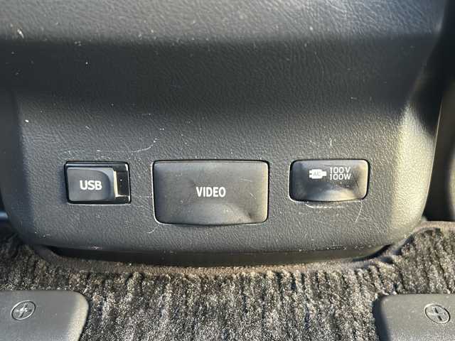 トヨタ ヴェルファイア 2．4Z 埼玉県 2012(平24)年 10.1万km ボルドーマイカメタリック (株)IDOMが運営する【じしゃロン熊谷店】の自社ローン専用車両になりますこちらは現金またはオートローンご利用時の価格です。自社ローンご希望の方は別途その旨お申付け下さい/HDDナビ/（フルセグTV/CD/Bluetooth/AM/FM）/両側パワースライドドア/ETC/バックカメラ/全周囲カメラ/オートHIDヘッドライト/ステアリングスイッチ/オットマン/ドアバイザー/ウィンカーミラー/電動格納ミラー/純正１８インチAW