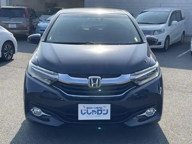 ホンダ シャトル ハイブリッド 東京都 2016(平28)年 8.1万km ミッドナイトブルービームM (株)IDOMが運営する【じしゃロン昭島店】の自社ローン専用車両になります。こちらは現金またはオートローンご利用時の価格です。自社ローンご希望の方は別途その旨お申付け下さい/衝突被害軽減システム/社外ナビ（TV・HDD・CD・DVD）/バックカメラ・フロント/純正AW/スマートキー/プッシュスタートボタン/純正フロアマット/ETC/ハーフレザーシート