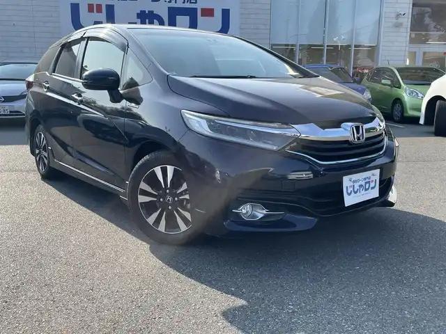 ホンダ シャトル ハイブリッド 東京都 2016(平28)年 8.1万km ミッドナイトブルービームM (株)IDOMが運営する【じしゃロン昭島店】の自社ローン専用車両になります。こちらは現金またはオートローンご利用時の価格です。自社ローンご希望の方は別途その旨お申付け下さい/衝突被害軽減システム/社外ナビ（TV・HDD・CD・DVD）/バックカメラ・フロント/純正AW/スマートキー/プッシュスタートボタン/純正フロアマット/ETC/ハーフレザーシート