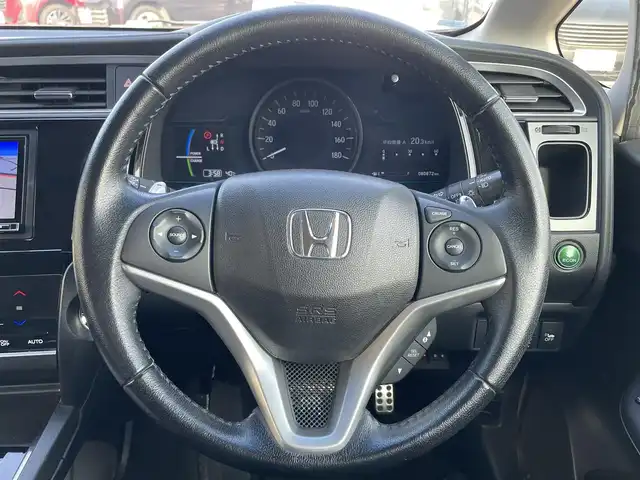 ホンダ シャトル ハイブリッド 東京都 2016(平28)年 8.1万km ミッドナイトブルービームM (株)IDOMが運営する【じしゃロン昭島店】の自社ローン専用車両になります。こちらは現金またはオートローンご利用時の価格です。自社ローンご希望の方は別途その旨お申付け下さい/衝突被害軽減システム/社外ナビ（TV・HDD・CD・DVD）/バックカメラ・フロント/純正AW/スマートキー/プッシュスタートボタン/純正フロアマット/ETC/ハーフレザーシート