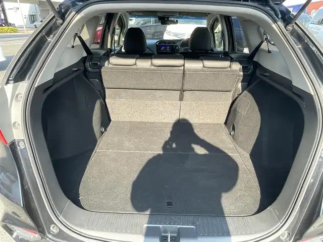 ホンダ シャトル ハイブリッド 東京都 2016(平28)年 8.1万km ミッドナイトブルービームM (株)IDOMが運営する【じしゃロン昭島店】の自社ローン専用車両になります。こちらは現金またはオートローンご利用時の価格です。自社ローンご希望の方は別途その旨お申付け下さい/衝突被害軽減システム/社外ナビ（TV・HDD・CD・DVD）/バックカメラ・フロント/純正AW/スマートキー/プッシュスタートボタン/純正フロアマット/ETC/ハーフレザーシート