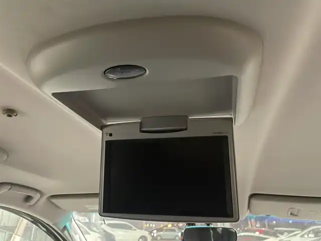 トヨタ ヴェルファイア 2．4Z 埼玉県 2008(平20)年 10.4万km ホワイトパールクリスタルシャイン 純正ＨＤＤナビ＆フルセグＴＶ/　（ＤＶＤ＆ＣＤ＆ＭＳＶ＆ＢＴ）/フリップダウンモニター/バックカメラ/ＥＴＣ/前方ドライブレコーダー/ウッドコンビステアリング/ステアリングリモコン/両側パワースライドドア/クリアランスソナー/純正エアロ/純正１８inアルミホイール/オートライト/ＨＩＤライト/フォグランプ/ウィンカーミラー/電動格納ミラー/Ｗ＆サイド＋カーテンエアバッグ/横滑り防止装置/ＡＢＳ/ドアバイザー/フロアマット/取扱説明書