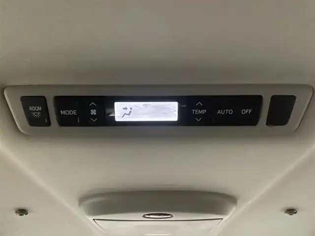 トヨタ ヴェルファイア 2．4Z 埼玉県 2008(平20)年 10.4万km ホワイトパールクリスタルシャイン 純正ＨＤＤナビ＆フルセグＴＶ/　（ＤＶＤ＆ＣＤ＆ＭＳＶ＆ＢＴ）/フリップダウンモニター/バックカメラ/ＥＴＣ/前方ドライブレコーダー/ウッドコンビステアリング/ステアリングリモコン/両側パワースライドドア/クリアランスソナー/純正エアロ/純正１８inアルミホイール/オートライト/ＨＩＤライト/フォグランプ/ウィンカーミラー/電動格納ミラー/Ｗ＆サイド＋カーテンエアバッグ/横滑り防止装置/ＡＢＳ/ドアバイザー/フロアマット/取扱説明書