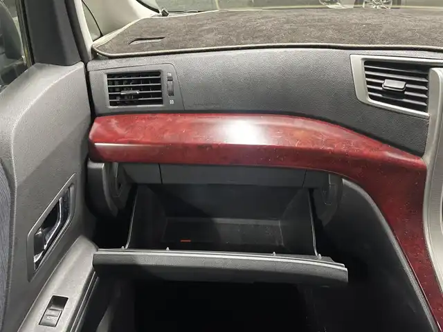 トヨタ ヴェルファイア 2．4Z 埼玉県 2008(平20)年 10.4万km ホワイトパールクリスタルシャイン 純正ＨＤＤナビ＆フルセグＴＶ/　（ＤＶＤ＆ＣＤ＆ＭＳＶ＆ＢＴ）/フリップダウンモニター/バックカメラ/ＥＴＣ/前方ドライブレコーダー/ウッドコンビステアリング/ステアリングリモコン/両側パワースライドドア/クリアランスソナー/純正エアロ/純正１８inアルミホイール/オートライト/ＨＩＤライト/フォグランプ/ウィンカーミラー/電動格納ミラー/Ｗ＆サイド＋カーテンエアバッグ/横滑り防止装置/ＡＢＳ/ドアバイザー/フロアマット/取扱説明書