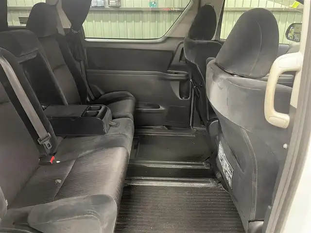 トヨタ ヴェルファイア 2．4Z 埼玉県 2008(平20)年 10.4万km ホワイトパールクリスタルシャイン 純正ＨＤＤナビ＆フルセグＴＶ/　（ＤＶＤ＆ＣＤ＆ＭＳＶ＆ＢＴ）/フリップダウンモニター/バックカメラ/ＥＴＣ/前方ドライブレコーダー/ウッドコンビステアリング/ステアリングリモコン/両側パワースライドドア/クリアランスソナー/純正エアロ/純正１８inアルミホイール/オートライト/ＨＩＤライト/フォグランプ/ウィンカーミラー/電動格納ミラー/Ｗ＆サイド＋カーテンエアバッグ/横滑り防止装置/ＡＢＳ/ドアバイザー/フロアマット/取扱説明書