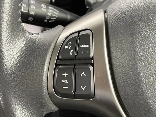 スズキ ハスラー Jスタイル Ⅱ 千葉県 2015(平27)年 3.6万km アクティブイエロー/ブラック2トーンルーフ 禁煙車/デュアルカメラブレーキ/純正ハーマンナビ/CD/Bluetooth/フルセグTV/全方位カメラ/バックカメラ/レーンアシスト/ハーフレザーシート/シートヒーター/HIDヘッドライト/オートライト/ステアリングリモコン/横滑り防止機能/純正15インチアルミホイール/アイドリングストップ/フロアマット/ドアバイザー/プッシュスタート