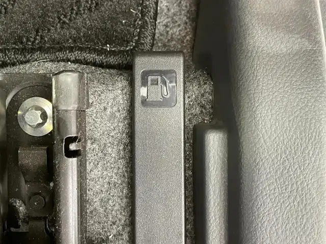 スズキ ハスラー Jスタイル Ⅱ 千葉県 2015(平27)年 3.6万km アクティブイエロー/ブラック2トーンルーフ 禁煙車/デュアルカメラブレーキ/純正ハーマンナビ/CD/Bluetooth/フルセグTV/全方位カメラ/バックカメラ/レーンアシスト/ハーフレザーシート/シートヒーター/HIDヘッドライト/オートライト/ステアリングリモコン/横滑り防止機能/純正15インチアルミホイール/アイドリングストップ/フロアマット/ドアバイザー/プッシュスタート