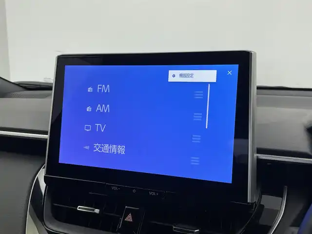トヨタ カローラ クロス ハイブリッド Z 埼玉県 2025(令7)年 1.3万km 赤 パノラマルーフ　純正ディスプレイオーディオ　パノラミックビューモニター　ＢＳＭ　セーフティセンス　レーダークルーズ　ビルトインＥＴＣ２．０　シートヒーター　ワイヤレス充電　オートハイビーム　ＬＥＤ
