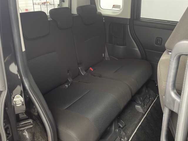 トヨタ ルーミー G 愛知県 2021(令3)年 2.8万km ブラックマイカメタリック /禁煙車//純正オーディオ//ETC//社外デジタルルームミラー//スマートアシスト//衝突回避支援ブレーキ//衝突警報機能//車線逸脱警報//路側逸脱警報//ふらつき警報//前後方誤発進抑制//先行車発進お知らせ//オートハイビーム//前後コーナーセンサー//LEDヘッドライト//オートライト//両側電動スライドドア//フロントシートウォークスルー//社外フロアマット//ステアリングスイッチ//プッシュスタート//電動格納ミラー//アイドリングストップ//新車保証書・取扱説明書