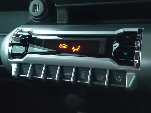 スズキ クロスビー HYBRID MZ 福井県 2018(平30)年 6.1万km スーパーブラックパール 3トーンコーディネート 4WD/純正8インチナビ（CN-RZ83）/・（フルセグTV/CD/DVD/Bluetooth）/デュアルセンサーブレーキサポート/レーンキープアシスト/ダウンヒルアシスト/クルーズコントロール/全方位カメラ/ETC/前後ドライブレコーダー/純正フロアマット/オートLEDライト/オートマチックハイビーム/純正16インチAW/スマートキー