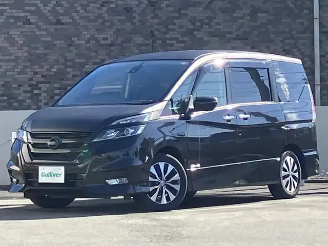 日産 セレナ ハイウェイスター Vセレクション 静岡県 2018(平30)年 5万km 黒 エンジンスタートボタン/パワーステアリング/パワーウィンドウ/アイドリングストップ/パーキングアシスト/Wオートエアコン/スマートキー/スペアキー1本/クルーズコントロール/後席モニター/USB入力端子/ETC/全方位カメラ/純正8インチナビ（CD/DVD/BT/フルセグ）/ドライブレコーダー/三列シート/ウォークスルー/純正フロアマット/両側パワースライドドア/布シート/純正アルミホイール/ABS/横滑り防止装置/コーナーセンサー前後/盗難防止装置/オートライト/LEDヘッドライト/W+サイドエアバッグ/衝突軽減システム/同系色色変え