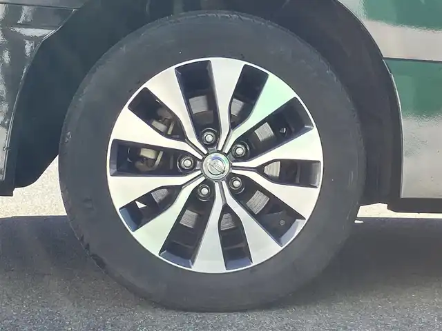 日産 セレナ ハイウェイスター Vセレクション 静岡県 2018(平30)年 5万km 黒 エンジンスタートボタン/パワーステアリング/パワーウィンドウ/アイドリングストップ/パーキングアシスト/Wオートエアコン/スマートキー/スペアキー1本/クルーズコントロール/後席モニター/USB入力端子/ETC/全方位カメラ/純正8インチナビ（CD/DVD/BT/フルセグ）/ドライブレコーダー/三列シート/ウォークスルー/純正フロアマット/両側パワースライドドア/布シート/純正アルミホイール/ABS/横滑り防止装置/コーナーセンサー前後/盗難防止装置/オートライト/LEDヘッドライト/W+サイドエアバッグ/衝突軽減システム/同系色色変え