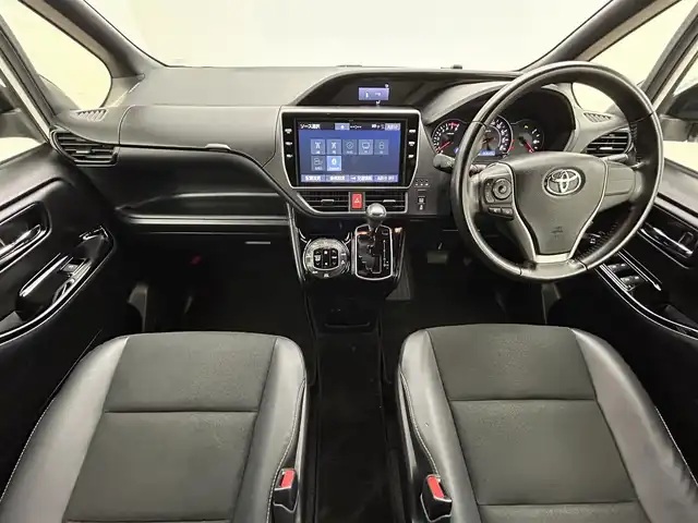 トヨタ ノア Si ダブルバイビーⅡ 岡山県 2019(令1)年 5.1万km ホワイトパールクリスタルシャイン 純正10インチナビ（NSZN-Z68T）/・FM/AM/Bluetooth/フルセグ/CD/DVD/バックカメラ/12.1インチフリップダウンモニター/両側電動スライドドア/ハーフレザーシート/ドライブレコーダー/ビルトインETC2.0/トヨタセーフティーセンス/・プリクラッシュセーフティ/・レーンキープアシスト/・レーダークルーズコントロール/・オートマチックハイビーム/LEDヘッドライト/・フォグライト/純正16インチアルミ/フロアマット