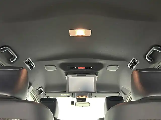 トヨタ ノア Si ダブルバイビーⅡ 岡山県 2019(令1)年 5.1万km ホワイトパールクリスタルシャイン 純正10インチナビ（NSZN-Z68T）/・FM/AM/Bluetooth/フルセグ/CD/DVD/バックカメラ/12.1インチフリップダウンモニター/両側電動スライドドア/ハーフレザーシート/ドライブレコーダー/ビルトインETC2.0/トヨタセーフティーセンス/・プリクラッシュセーフティ/・レーンキープアシスト/・レーダークルーズコントロール/・オートマチックハイビーム/LEDヘッドライト/・フォグライト/純正16インチアルミ/フロアマット