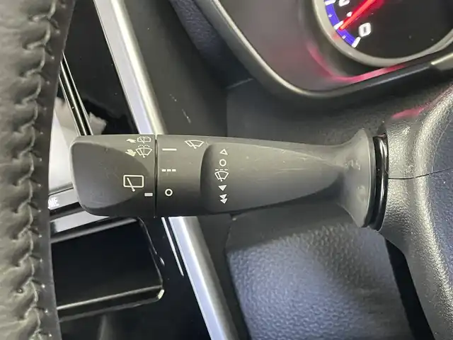 トヨタ ルーミー カスタムG 埼玉県 2020(令2)年 8万km ブラックマイカメタリック スマートアシスト３　純正９インチナビ　バックカメラ　ドライブレコーダー　クルーズコントロール　ステアリングスイッチ　純正アルミホイール　スマートキー　オートハイビーム　ＬＥＤヘッドライト　地デジＴＶ