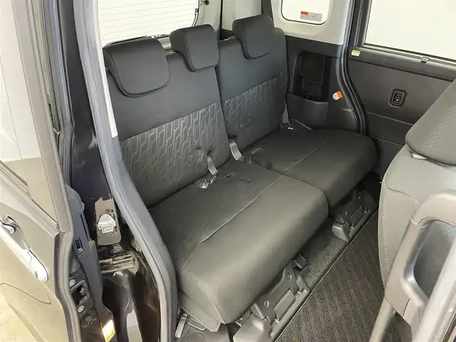 トヨタ ルーミー カスタムG 埼玉県 2020(令2)年 8万km ブラックマイカメタリック スマートアシスト３　純正９インチナビ　バックカメラ　ドライブレコーダー　クルーズコントロール　ステアリングスイッチ　純正アルミホイール　スマートキー　オートハイビーム　ＬＥＤヘッドライト　地デジＴＶ