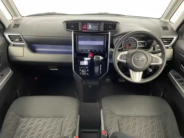 トヨタ ルーミー カスタムG 埼玉県 2020(令2)年 8万km ブラックマイカメタリック スマートアシスト３　純正９インチナビ　バックカメラ　ドライブレコーダー　クルーズコントロール　ステアリングスイッチ　純正アルミホイール　スマートキー　オートハイビーム　ＬＥＤヘッドライト　地デジＴＶ