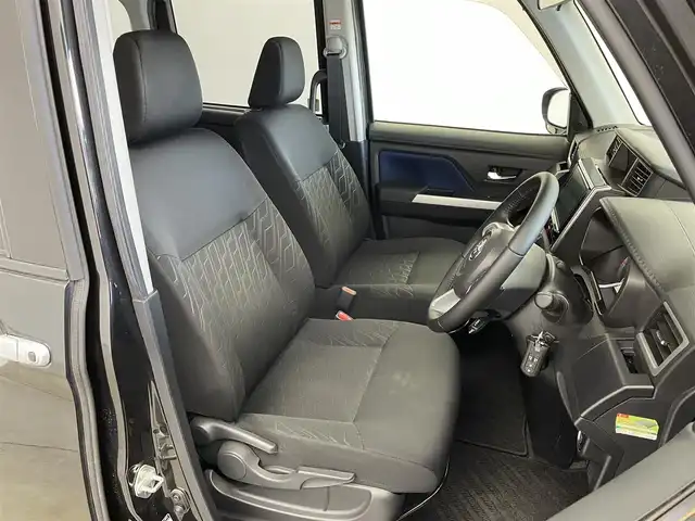 トヨタ ルーミー カスタムG 埼玉県 2020(令2)年 8万km ブラックマイカメタリック スマートアシスト３　純正９インチナビ　バックカメラ　ドライブレコーダー　クルーズコントロール　ステアリングスイッチ　純正アルミホイール　スマートキー　オートハイビーム　ＬＥＤヘッドライト　地デジＴＶ