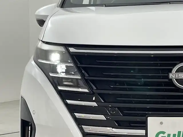 日産 セレナ e－パワー ハイウェイスター V 福岡県 2025(令7)年 0.1万km未満 プリズムホワイト 登録済未使用車　/純正１２．３ＤＡナビ　/全方位カメラ　/ナビ連動前後ドラレコ　/ＥＴＣ２．０　/置くだけ充電　/コーナーセンサー　/エマージェンシーブレーキ　/ＢＳＭ　/両側電動スライドドア　/デジタルルームミラー