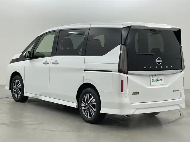 日産 セレナ e－パワー ハイウェイスター V 福岡県 2025(令7)年 0.1万km未満 プリズムホワイト 登録済未使用車　/純正１２．３ＤＡナビ　/全方位カメラ　/ナビ連動前後ドラレコ　/ＥＴＣ２．０　/置くだけ充電　/コーナーセンサー　/エマージェンシーブレーキ　/ＢＳＭ　/両側電動スライドドア　/デジタルルームミラー