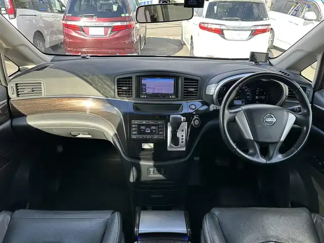 日産 エルグランド 250ハイウェイスター ブラックレザー 道北・旭川 2013(平25)年 10.7万km メタルグレー (株)IDOMが運営する【じしゃロン旭川店】の自社ローン専用車両になります。こちらは現金またはオートローンご利用時の価格です。自社ローンご希望の方は別途その旨お申付け下さい/　/・社外ナビ（CD/DVD/SD/BT/フルセグ)/・ビルトインETC/・片側パワースライドドア/・両席パワーシート/・両席シートヒーター/・ドライブレコーダー/・フォグランプ