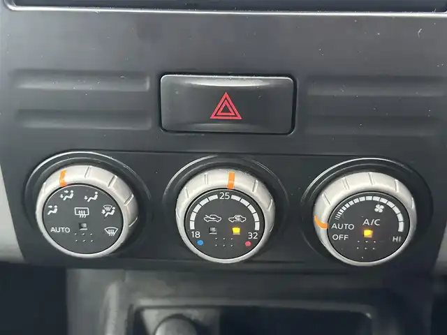 日産 エクストレイル 20Xt 愛知県 2009(平21)年 16.2万km バーニングレッド ワンオーナー/日産純正7インチオリジナルナビゲーション/　　・CD/DVD/フルセグ/バックカメラ/ステアリングリモコン/クルーズコントロール/ETC/フルフラットシート/シートヒーター（全席）/純正フロアマット/ルーフレール/純正17インチアルミホイール/社外アルミホイール付スタッドレスタイヤ/4WD/VDC/ダウンヒルアシストコントロール/オートライト/保証書/スマートキー/スペアキー