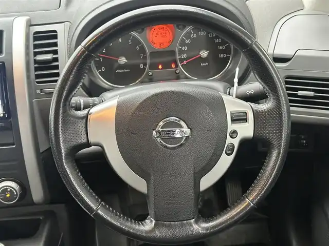 日産 エクストレイル 20Xt 愛知県 2009(平21)年 16.2万km バーニングレッド ワンオーナー/日産純正7インチオリジナルナビゲーション/　　・CD/DVD/フルセグ/バックカメラ/ステアリングリモコン/クルーズコントロール/ETC/フルフラットシート/シートヒーター（全席）/純正フロアマット/ルーフレール/純正17インチアルミホイール/社外アルミホイール付スタッドレスタイヤ/4WD/VDC/ダウンヒルアシストコントロール/オートライト/保証書/スマートキー/スペアキー