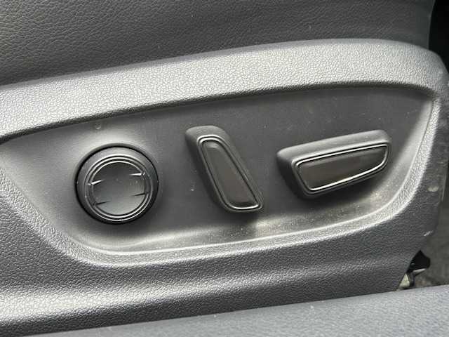 トヨタ カムリ G レザーパッケージ 静岡県 2018(平30)年 7.5万km エモーショナルレッドⅡ メーカーナビ　フルセグＴＶ　ＤＶＤ再生　Ｂｌｕｅｔｏｏｔｈ　ＵＳＢ接続　バックカメラ　ビルトインＥＴＣ　ドライブレコーダー　黒革シート　パワーシート　シートヒータ　レーダークルーズ　ＬＫＡ　ＢＳＭ