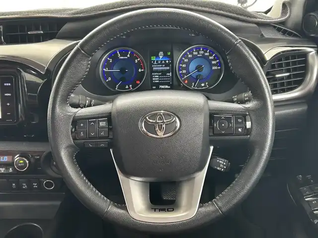 トヨタ ハイラックス Z 愛知県 2017(平29)年 8万km スーパーホワイトⅡ 社外ナビ（AM/FM/BT/フルセグ/CD）/ETC/プリクラッシュセーフティ/クルーズコントロール/レーンディパーチャーアラート/前方ドラレコ/バックカメラ/フロントカメラ/レザーシートカバー/4WD/ダウンヒルアシストコントロール/LEDヘッドランプ/フォグランプ/ステアリングスイッチ/プッシュスタート/オートライト