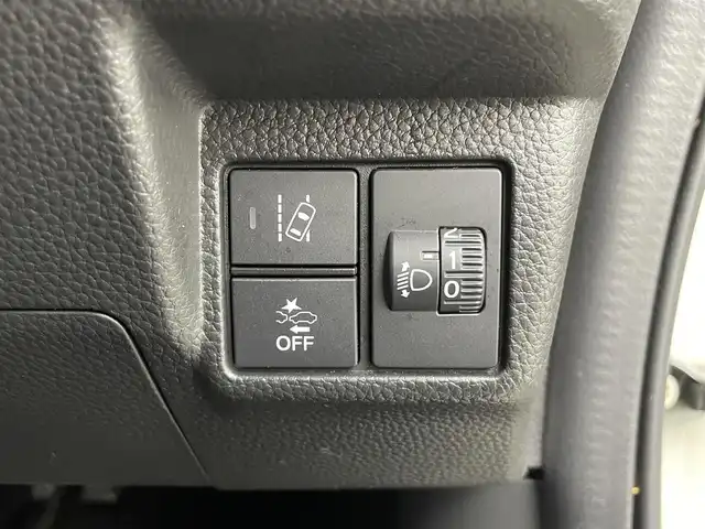 ホンダ Ｎ ＢＯＸ カスタム L スタイル+ブラック 大分県 2022(令4)年 5.3万km プラチナホワイトパール ホンダセンシング/・衝突軽減ブレーキ/・誤発進抑制機能/・後方誤発進抑制機能/・歩行者低減ステアリング/・アダブティブクルーズコントロール/・車線維持支援システム/・路外逸脱抑制機能/社外ナビ　/(CD/DVD/BT/USB/フルセグTV)/前後ドライブレコーダー/バックカメラ/前席シートヒーター/両側パワースライドドア/LEDオートライト/純正14インチアルミホイール/スマートキー/ETC
