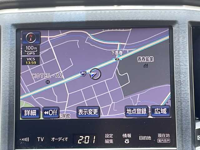 トヨタ クラウン ハイブリッド アスリートS 福岡県 2013(平25)年 9.5万km プレシャスシルバー ・純正メーカーナビ/（フルセグ/CD/DVD/BT/USB）/・バ ックカメラ/・純正17AW/・ビルトインETC/・前席パワーシート/・レーダークルーズコントロール/・クリアランスソナー/・ドライブレコーダー/・MTモード付AT/・HIDオートライト/・革巻ステアリング/・ステアリングスイッチ/・プッシュスタート/・純正フロアマット/・スマートキー