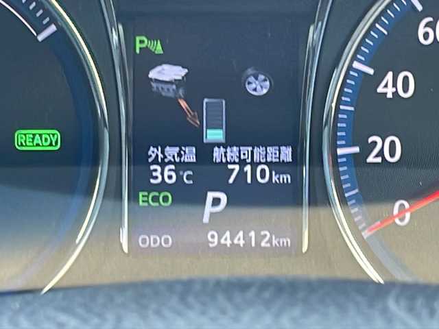 トヨタ クラウン ハイブリッド アスリートS 福岡県 2013(平25)年 9.5万km プレシャスシルバー ・純正メーカーナビ/（フルセグ/CD/DVD/BT/USB）/・バ ックカメラ/・純正17AW/・ビルトインETC/・前席パワーシート/・レーダークルーズコントロール/・クリアランスソナー/・ドライブレコーダー/・MTモード付AT/・HIDオートライト/・革巻ステアリング/・ステアリングスイッチ/・プッシュスタート/・純正フロアマット/・スマートキー