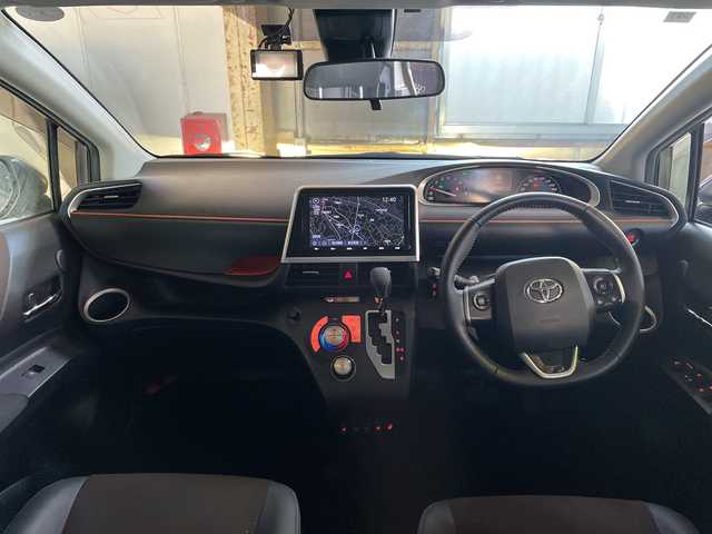 トヨタ シエンタ G クエロ 神奈川県 2022(令4)年 0.4万km アバンギャルドブロンズメタリック ワンオーナー/パノラマビューモニター/純正ナビ（DVD/CD/BT/SD/AM/FM）/フルセグTV/両側パワースライドドア/ハーフレザーシート/前席シートヒーター/ステアリングヒーター/トヨタセーフティセンス/レーンキープアシスト/オートハイビーム/パーキングサポートブレーキ/クリアランスソナー/前後ドライブレコーダー（ZDR-035）/ビルトインETC/スマートキー　2本/プッシュスタート/純正フロアマット/アイドリングストップ/横滑り防止装置/保証書/取扱説明書