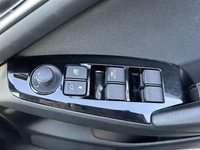 マツダ アクセラ スポーツ 15S 富山県 2019(令1)年 5.7万km マシーングレープレミアムM マツダコネクトナビ(7インチ)/フルセグTV/Bluetooth/USB端子/DVD再生/CD再生/アラウンドビューモニター/純正16インチAW付夏タイヤ4本積込/ETC/ドライブレコーダー/ウィンカーミラー/電動格納ミラー/スマートキー/プッシュスタート/i-stop/パーキングセンサー/アドバンススマートシティブレーキサポート禁煙/AT誤発進抑制制御機能/車線逸脱警報システム(LDWS)/横滑り防止装置/革巻きステアリング/社外16インチAW/スペアキー/保証書/取扱説明書