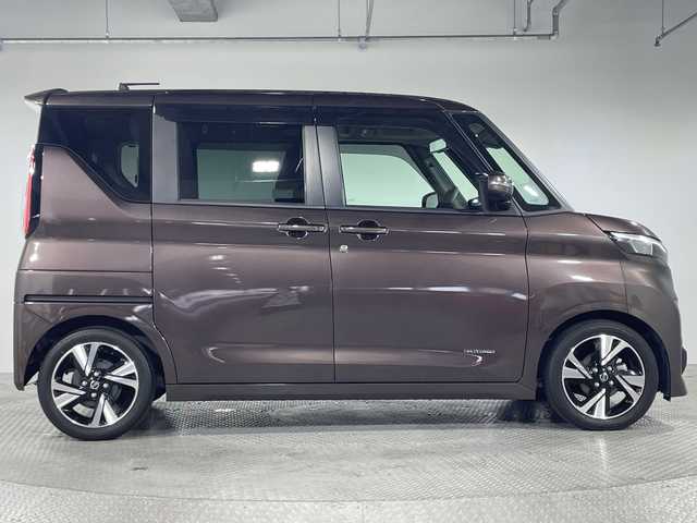 日産 ルークス HWS Gターボ プロパイロットED 神奈川県 2021(令3)年 4万km アッシュブラウンM 純正9型SDナビゲーション【MM320D-L】/AM FM Bluetooth フルセグ CD DVD/アラウンドビューモニター/両側パワースライドドア/プロパイロット/先進安全装備/インテリジェントエマージェンシーブレーキ/踏み間違い衝突防止アシスト/車線逸脱防止支援システム/車線逸脱警報/前方衝突予測警報/ふらつき警報/標識検知機能/アイドリングストップ/前後ドライブレコーダー/ステアリングリモコン/オートホールド/ETC/純正フロアマット/LEDヘッドライト/オートライト/オートマチックハイビーム/純正15インチアルミホイル/プッシュスタート/スマートキー/ドアバイザー