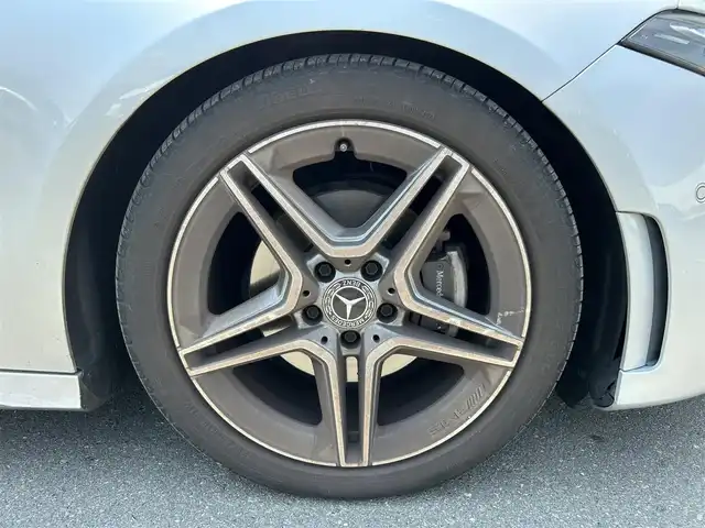 メルセデス・ベンツ Ｍ・ベンツ Ａ２００ｄ AMGライン 静岡県 2019(令1)年 8.4万km イリジウムシルバー 純正ナビ/フルセグ/Bluetooth/USB/ETC2.0/全方位/サンルーフ/ドライブレコーダー前/レザーシート/パワーシートD＋N/シートヒーターD＋N/純正アルミホイール/LEDヘッドライト/アンビエントライト/シートキネティクス/TSP/パートロニック/アクティレーンキープアシスト/HUD/アクティブブレーキアシスト/ブラインドスポットアシスト/アテンションアシスト/レーンチェンジアシスト/レーンキープアシスト/ダイナミックセレクト