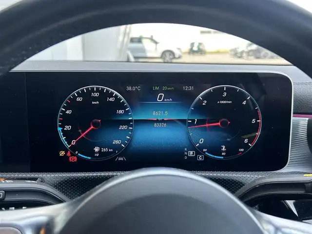 メルセデス・ベンツ Ｍ・ベンツ Ａ２００ｄ AMGライン 静岡県 2019(令1)年 8.4万km イリジウムシルバー 純正ナビ/フルセグ/Bluetooth/USB/ETC2.0/全方位/サンルーフ/ドライブレコーダー前/レザーシート/パワーシートD＋N/シートヒーターD＋N/純正アルミホイール/LEDヘッドライト/アンビエントライト/シートキネティクス/TSP/パートロニック/アクティレーンキープアシスト/HUD/アクティブブレーキアシスト/ブラインドスポットアシスト/アテンションアシスト/レーンチェンジアシスト/レーンキープアシスト/ダイナミックセレクト