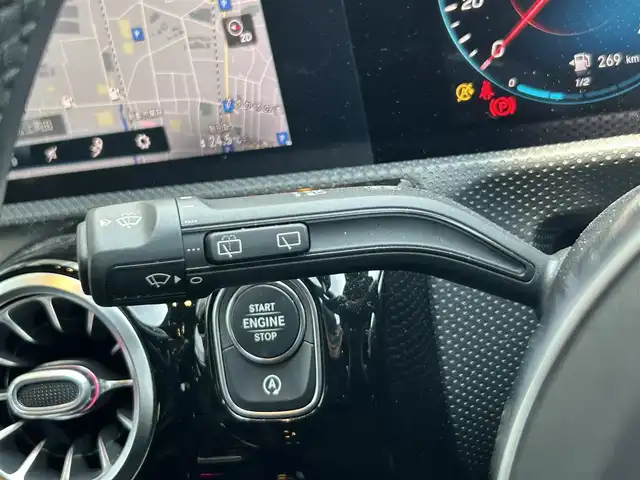 メルセデス・ベンツ Ｍ・ベンツ Ａ２００ｄ AMGライン 静岡県 2019(令1)年 8.4万km イリジウムシルバー 純正ナビ/フルセグ/Bluetooth/USB/ETC2.0/全方位/サンルーフ/ドライブレコーダー前/レザーシート/パワーシートD＋N/シートヒーターD＋N/純正アルミホイール/LEDヘッドライト/アンビエントライト/シートキネティクス/TSP/パートロニック/アクティレーンキープアシスト/HUD/アクティブブレーキアシスト/ブラインドスポットアシスト/アテンションアシスト/レーンチェンジアシスト/レーンキープアシスト/ダイナミックセレクト