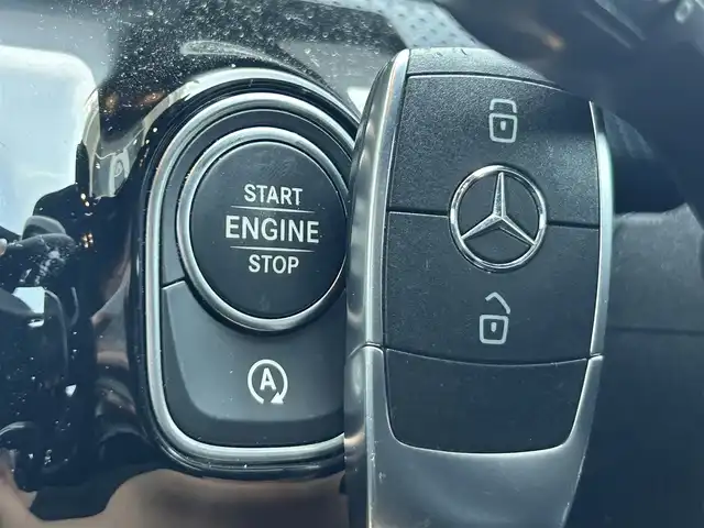 メルセデス・ベンツ Ｍ・ベンツ Ａ２００ｄ AMGライン 静岡県 2019(令1)年 8.4万km イリジウムシルバー 純正ナビ/フルセグ/Bluetooth/USB/ETC2.0/全方位/サンルーフ/ドライブレコーダー前/レザーシート/パワーシートD＋N/シートヒーターD＋N/純正アルミホイール/LEDヘッドライト/アンビエントライト/シートキネティクス/TSP/パートロニック/アクティレーンキープアシスト/HUD/アクティブブレーキアシスト/ブラインドスポットアシスト/アテンションアシスト/レーンチェンジアシスト/レーンキープアシスト/ダイナミックセレクト