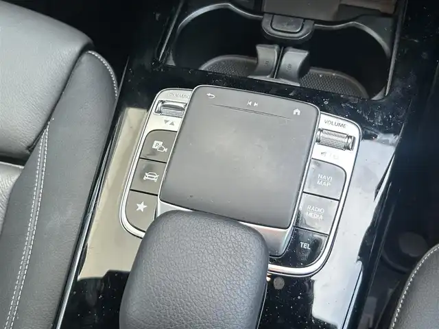 メルセデス・ベンツ Ｍ・ベンツ Ａ２００ｄ AMGライン 静岡県 2019(令1)年 8.4万km イリジウムシルバー 純正ナビ/フルセグ/Bluetooth/USB/ETC2.0/全方位/サンルーフ/ドライブレコーダー前/レザーシート/パワーシートD＋N/シートヒーターD＋N/純正アルミホイール/LEDヘッドライト/アンビエントライト/シートキネティクス/TSP/パートロニック/アクティレーンキープアシスト/HUD/アクティブブレーキアシスト/ブラインドスポットアシスト/アテンションアシスト/レーンチェンジアシスト/レーンキープアシスト/ダイナミックセレクト