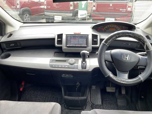ホンダ フリード Gエアロ ハイウェイエディション 宮城県 2010(平22)年 10.8万km プレミアムブラキッシュパール 登録時走行距離107132km/社外ナビ　/AM・FM・ワンセグTV・CD・DVD・iPod/バックカメラ　/ＥＴＣ　/ドライブレコーダー　/片側パワースライドドア　/純正フロアマット　/ウォークスルー　/純正アルミホイール　/オートライト　/Ｗエアバッグ　/スペアキーあり/ワイパーデアイサー/3列シート