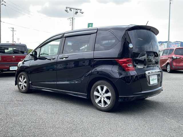 ホンダ フリード Gエアロ ハイウェイエディション 宮城県 2010(平22)年 10.8万km プレミアムブラキッシュパール 登録時走行距離107132km/社外ナビ　/AM・FM・ワンセグTV・CD・DVD・iPod/バックカメラ　/ＥＴＣ　/ドライブレコーダー　/片側パワースライドドア　/純正フロアマット　/ウォークスルー　/純正アルミホイール　/オートライト　/Ｗエアバッグ　/スペアキーあり/ワイパーデアイサー/3列シート