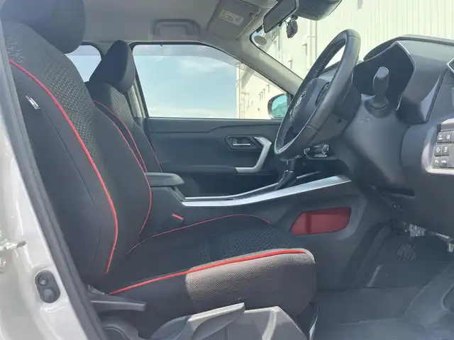 トヨタ ライズ Z 群馬県 2022(令4)年 2.9万km スムースグレーマイカメタリック/ブラック2トーン ワンオーナー/スマートアシスト/・衝突回避支援ブレーキ/・標識認識機能/・先行車発進お知らせ機能/・ブレーキ制御付き誤発進抑制機能/・車線逸脱警報機能/・ふらつき警報機能/・ブラインドスポットモニター/純正SDナビ　NSZT-Y68T/　(CD DVD Bluetooth　フルセグTV SD AM FM)/全方位カメラ/スマートペダル/ビルトインETC2.0/レーダークルーズコントロール/LEDヘッドライト/オートライト/オートマチックハイビーム/前席シートヒーター/社外前後ドライブレコーダー　ユピテルZ300/革巻きステアリング/ステアリングリモコン/オートブレーキホールド/ECOモード・DRIVEモード/横滑り防止/電動格納ウィンカーミラー/純正フロアマット/純正ドアバイザー/スペアキー/取扱説明書/保証書