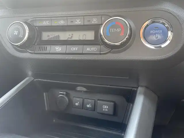 トヨタ ライズ Z 群馬県 2022(令4)年 2.9万km スムースグレーマイカメタリック/ブラック2トーン ワンオーナー/スマートアシスト/・衝突回避支援ブレーキ/・標識認識機能/・先行車発進お知らせ機能/・ブレーキ制御付き誤発進抑制機能/・車線逸脱警報機能/・ふらつき警報機能/・ブラインドスポットモニター/純正SDナビ　NSZT-Y68T/　(CD DVD Bluetooth　フルセグTV SD AM FM)/全方位カメラ/スマートペダル/ビルトインETC2.0/レーダークルーズコントロール/LEDヘッドライト/オートライト/オートマチックハイビーム/前席シートヒーター/社外前後ドライブレコーダー　ユピテルZ300/革巻きステアリング/ステアリングリモコン/オートブレーキホールド/ECOモード・DRIVEモード/横滑り防止/電動格納ウィンカーミラー/純正フロアマット/純正ドアバイザー/スペアキー/取扱説明書/保証書