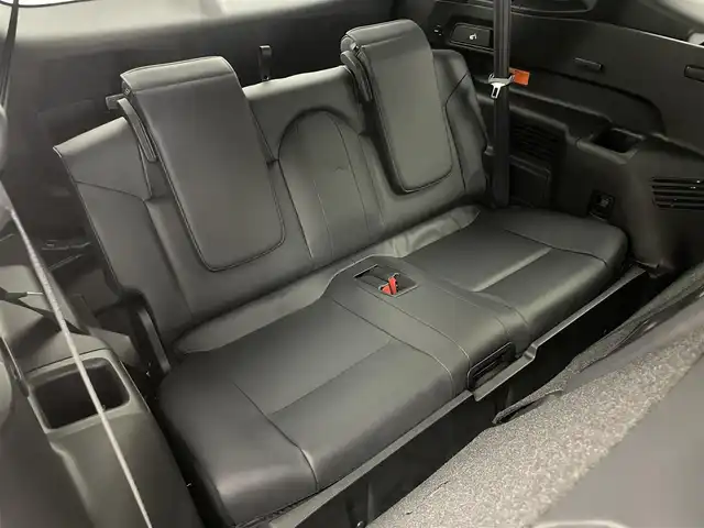 三菱 アウトランダー ＰＨＥＶ P 埼玉県 2024(令6)年 0.3万km ブラックダイヤモンド サンルーフ　純正９インチナビ　マルチアラウンドモニター　ＢＳＭ　ＨＵＤ　黒レザーシート　ＢＯＳＥサウンド　マイパイロット　レーダークルーズ　ステアリングヒーター　メモリシート　ワイヤレス充電　ＬＥＤ