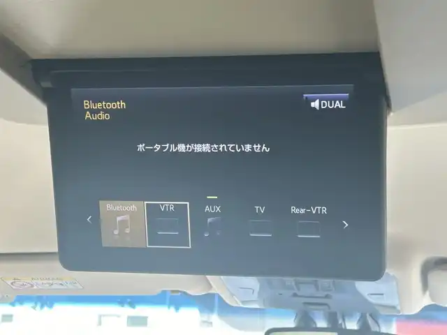 トヨタ アルファードハイブリット エグゼクティブ ラウンジ 岡山県 2016(平28)年 5万km ブラック 登録時走行距離49.159km/純正ナビ/(AM/FM/SD/TV/Bluetooth)/純正12.1インチフリップダウンモニター/パノラミックビューモニター/JBLプレミアムサウンドシステム/インテリジェントクリアランスソナー/トヨタセーフティセンス/・プリクラッシュセーフティ/・レーンディパーチャーアラート/・アダプティブクルーズコントロール/・オートマチックハイビーム/シートメモリー/シートヒーター/ステアリングヒーター/両側パワースライドドア/4WD/プッシュスタート/スマートキー