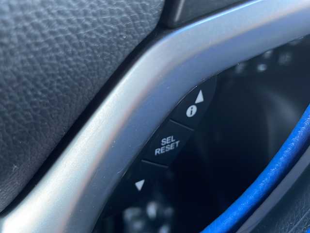 ホンダ フィット ハイブリット Fパッケージ 道東・釧路十勝 2016(平28)年 10.8万km タフホワイトⅡ 4WD/社外メモリナビ　/ＤＶＤ再生　/Ｂｌｕｅｔｏｏｔｈ　/ＥＴＣ　/バックカメラ　/横滑り防止装置/アイドリングストップ/スマートキー　/プッシュスタート　/社外１５インチアルミホイール　/社外フロアマット/サマータイヤ積み込み/・185/60/R15/・溝4ミリ